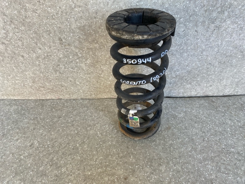 Запчасть пружина задней подвески KIA SORENTO UM 14- 2015 2.4 G4KJ 55350-C5270 Б/У Пружина задней подвески KIA SORENTO UM 14- 2015 2.4 G4KJ 55350-C5270 Б/У