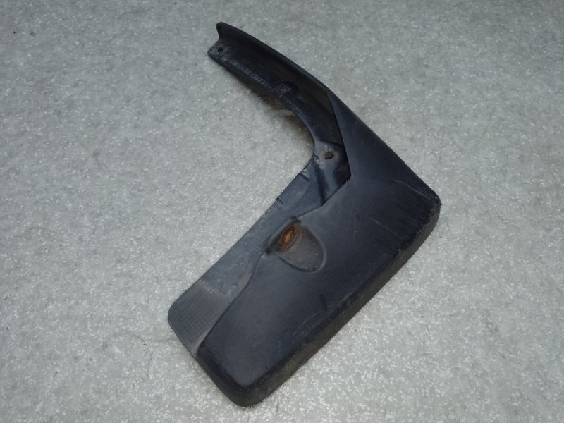 Брызговик задний правый TOYOTA CAMRY 55 14-17 2014 2.5 2ARFE PU060-33015-R1 Б/У