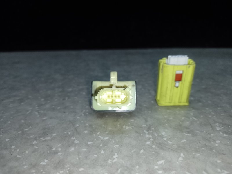 Датчик удара задний CAMRY 55 14-17 2014 2.5 2ARFE