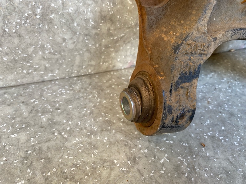 Цапфа левая SORENTO UM 14- 2015 2.4 G4KJ Цапфа левая SORENTO UM 14- 2015 2.4 G4KJ