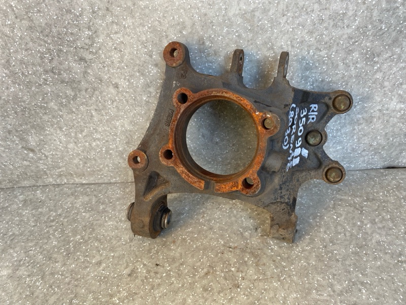 Запчасть цапфа правая KIA SORENTO UM 14- 2015 2.4 G4KJ 52720-C5000 Б/У Цапфа правая KIA SORENTO UM 14- 2015 2.4 G4KJ 52720-C5000 Б/У