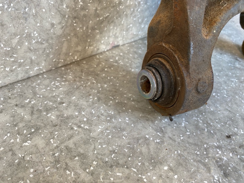 Цапфа правая KIA SORENTO UM 14- 2.4 G4KJ Цапфа правая KIA SORENTO UM 14- 2.4 G4KJ