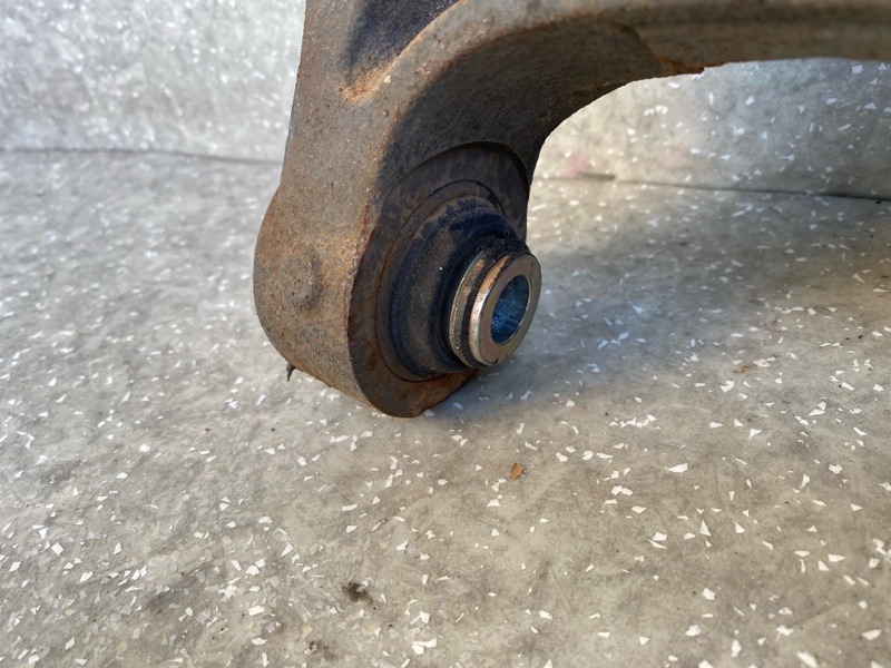 Цапфа правая SORENTO UM 14- 2015 2.4 G4KJ Цапфа правая SORENTO UM 14- 2015 2.4 G4KJ