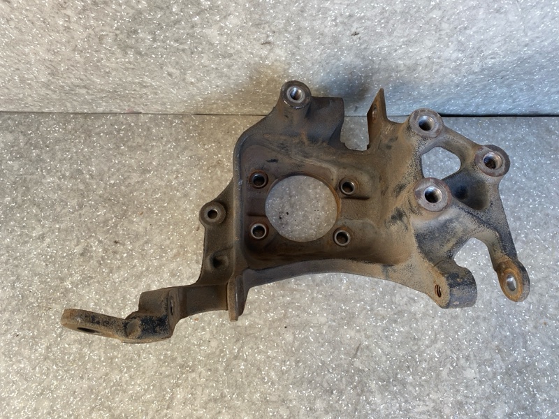 Цапфа левая FOCUS 10-18 2016 C20HDTX 2.0L EcoBoost