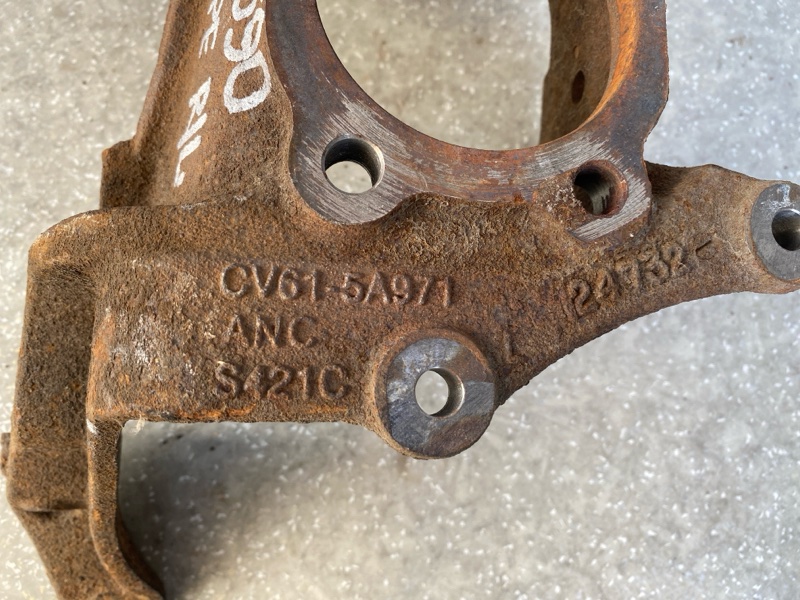 Цапфа левая FORD ESCAPE 12-19 T20HDTX Цапфа левая FORD ESCAPE 12-19 T20HDTX