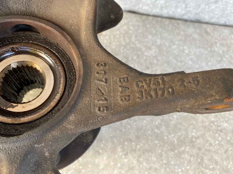 Кулак поворотный правый FOCUS 10-18 2016 C20HDTX 2.0L EcoBoost