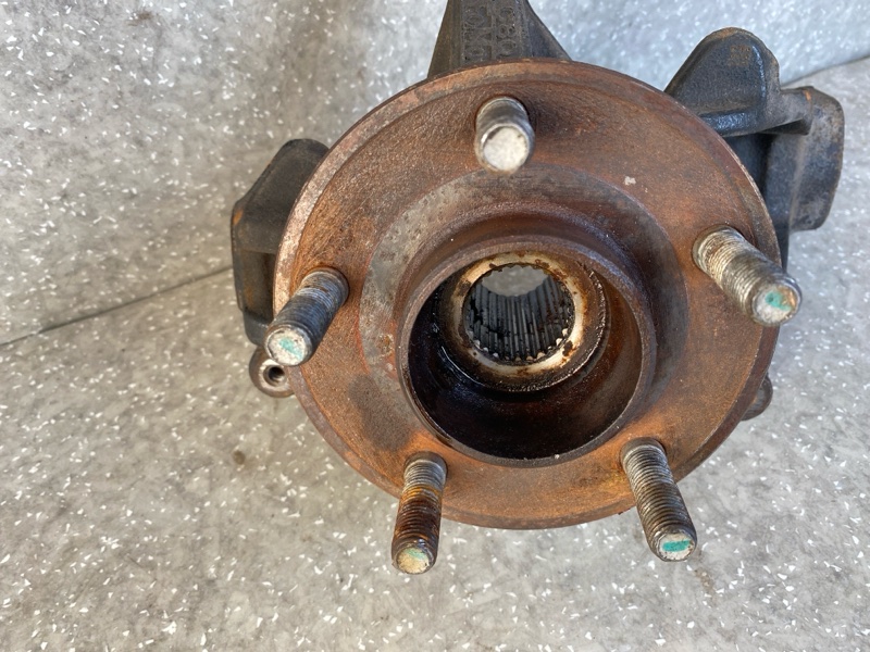 Кулак поворотный правый FOCUS 10-18 2016 C20HDTX 2.0L EcoBoost