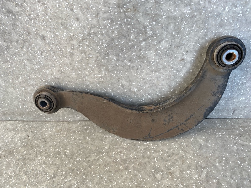 Рычаг задней подвески поперечный верхний FOCUS 10-18 2016 C20HDTX 2.0L EcoBoost