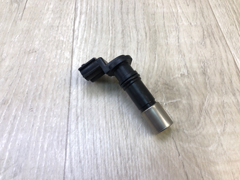 Датчик положения коленвала VENZA 09-16 2013 3.5 2GR-FE