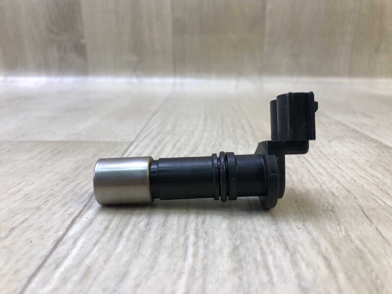 Датчик положения коленвала VENZA 09-16 2013 3.5 2GR-FE