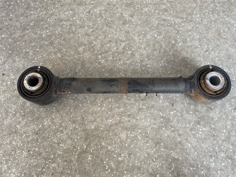 Рычаг задней подвески поперечный нижний SORENTO UM 14- 2015 2.4 G4KJ