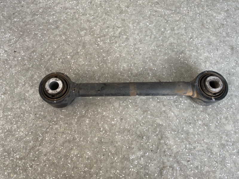 Рычаг задней подвески поперечный нижний SORENTO UM 14- 2015 2.4 G4KJ