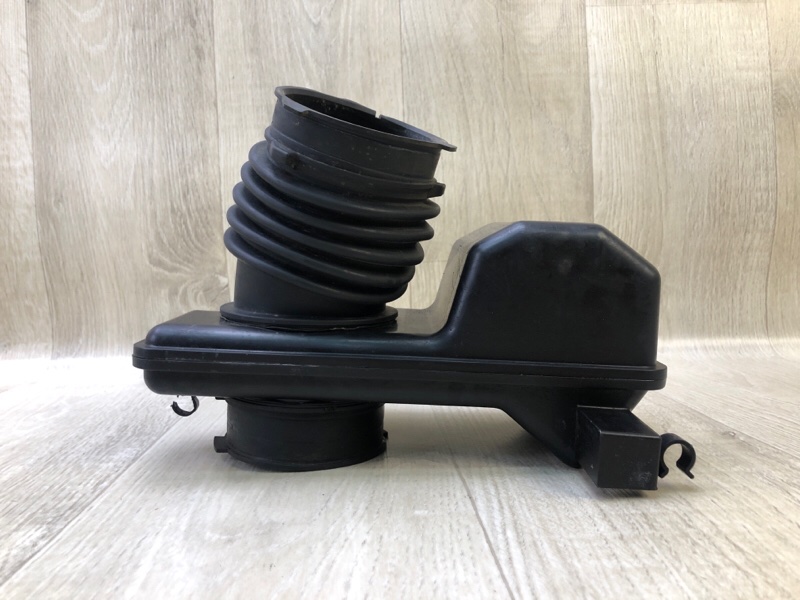 Резонатор воздушного фильтра TOYOTA VENZA 09-16 3.5 2GR-FE