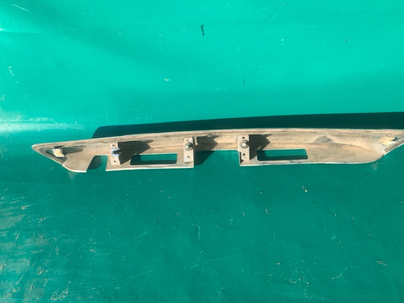 Панель подсветки номера LEXUS RX350/450 09-15 2GR-FXE 3.5L