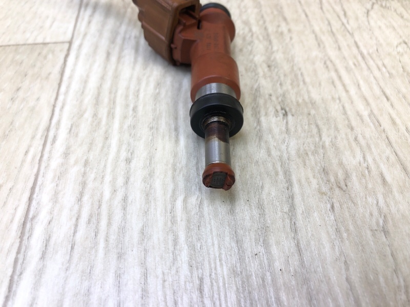 Форсунка топливная TOYOTA VENZA 09-16 3.5 2GR-FE Форсунка топливная TOYOTA VENZA 09-16 3.5 2GR-FE