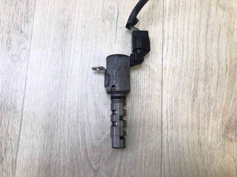 Клапан изменения фаз ГРМ TOYOTA VENZA 09-16 2013 3.5 2GR-FE 15330-0P020 Б/У