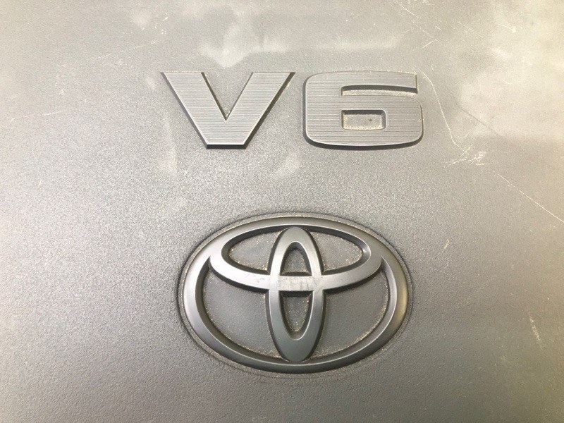 Накладка двигателя декоративная VENZA 09-16 2013 3.5 2GR-FE