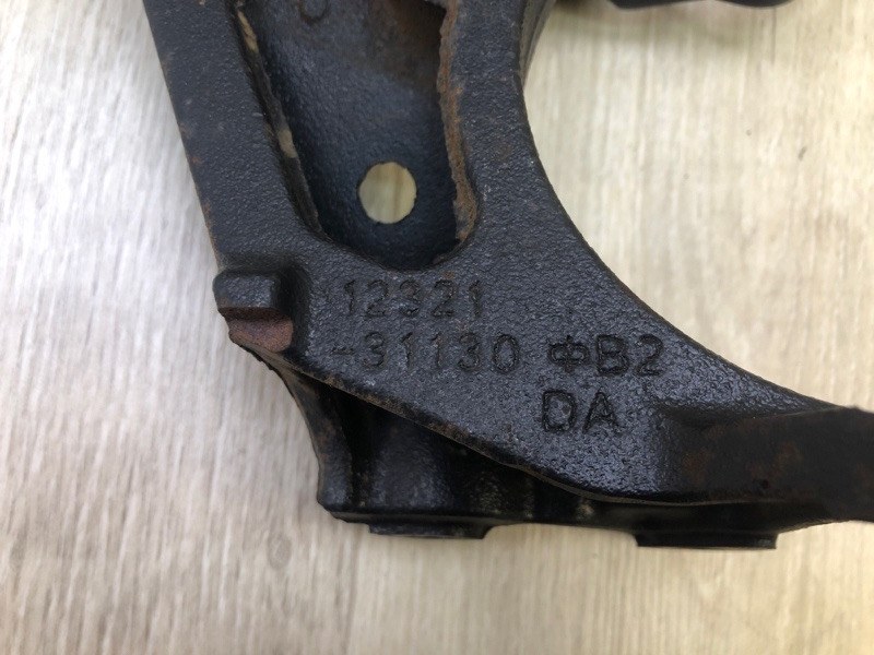 Кронштейн двигателя задний VENZA 09-16 2013 3.5 2GR-FE