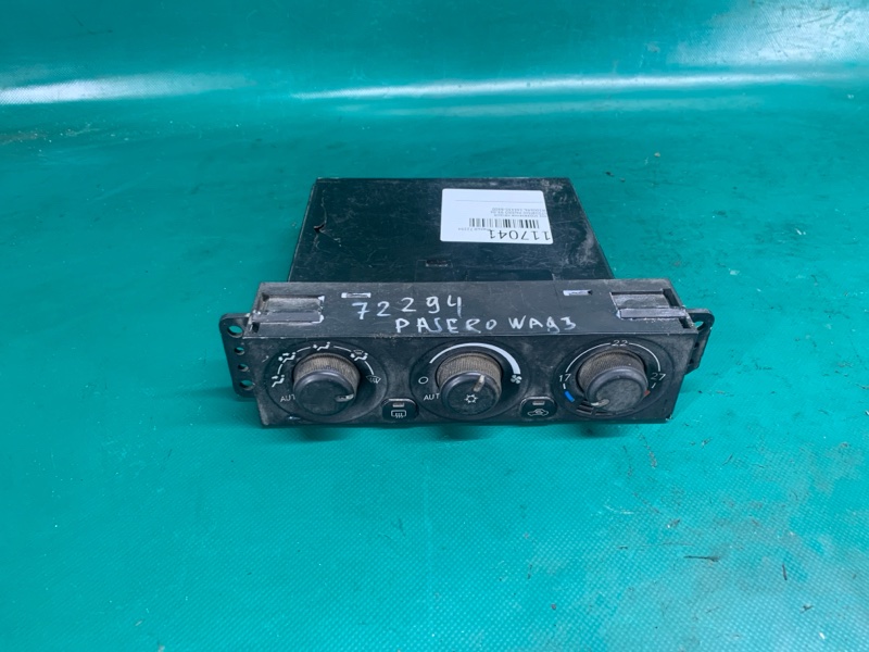 Блок управления печкой MITSUBISHI PAJERO 99-06 MR500646 Б/У