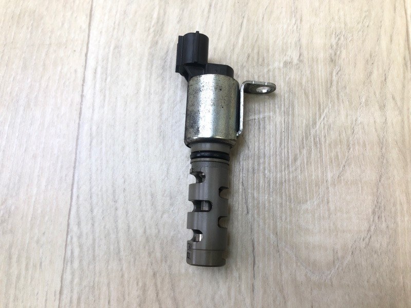 Клапан изменения фаз ГРМ TOYOTA COROLLA 150 06-13 2011 1.8 2ZRFE 15330-0T010 Б/У