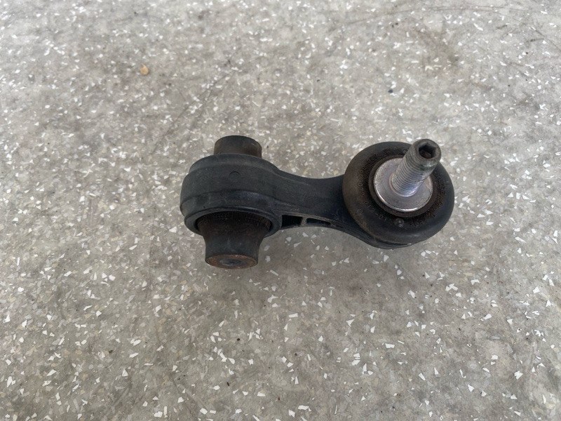 Стойка стабилизатора задняя HONDA CIVIC FC/FK 15- 2019 2.0L 4 52320-TBA-A01 Б/У