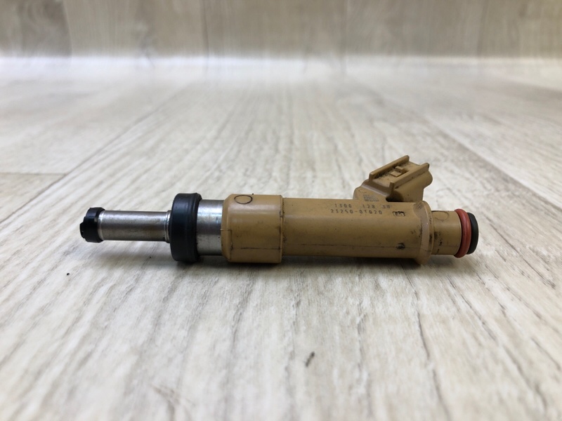 Форсунка топливная COROLLA 150 06-13 2011 1.8 2ZRFE Форсунка топливная COROLLA 150 06-13 2011 1.8 2ZRFE