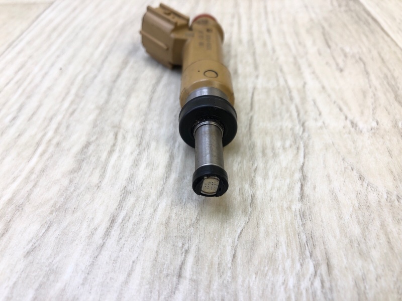 Форсунка топливная TOYOTA COROLLA 150 06-13 1.8 2ZRFE Форсунка топливная TOYOTA COROLLA 150 06-13 1.8 2ZRFE