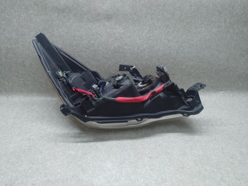 Фара левая FORESTER 12-19 2013 2.5 FB25B