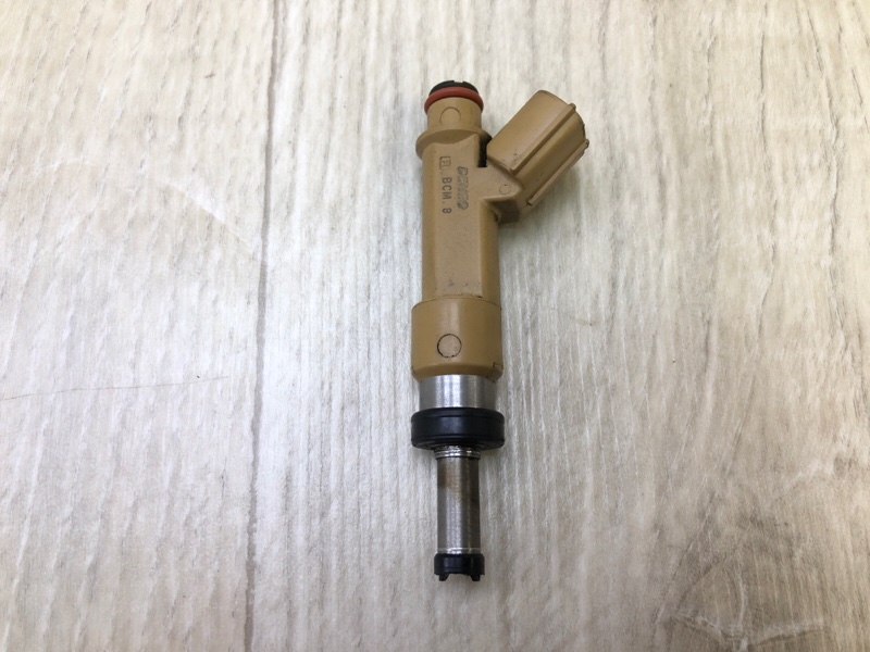 Запчасть форсунка топливная TOYOTA COROLLA 150 06-13 2011 1.8 2ZRFE 23209-09140 Б/У Форсунка топливная TOYOTA COROLLA 150 06-13 2011 1.8 2ZRFE 23209-09140 Б/У