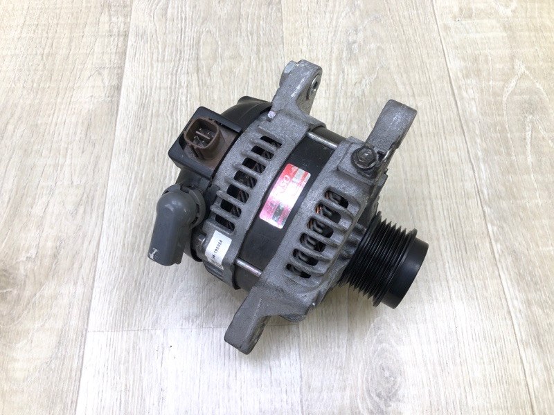 Запчасть генератор TOYOTA COROLLA 150 06-13 2011 1.8 2ZRFE 27060-0T130 Б/У Генератор TOYOTA COROLLA 150 06-13 2011 1.8 2ZRFE 27060-0T130 Б/У