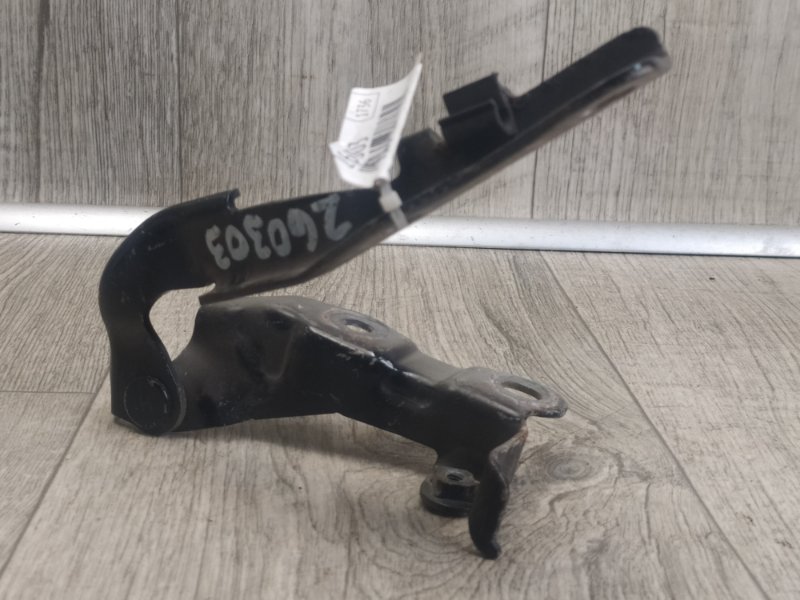 Запчасть петля капота левая TOYOTA MATRIX 02-08 2002 ZZE132 1.8L 1ZZ-FE 53420-12330 Б/У Петля капота левая TOYOTA MATRIX 02-08 2002 ZZE132 1.8L 1ZZ-FE 53420-12330 Б/У