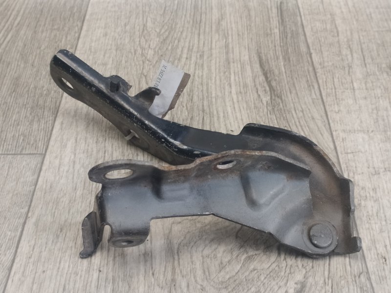 Петля капота левая TOYOTA MATRIX 02-08 ZZE132 1.8L 1ZZ-FE Петля капота левая TOYOTA MATRIX 02-08 ZZE132 1.8L 1ZZ-FE