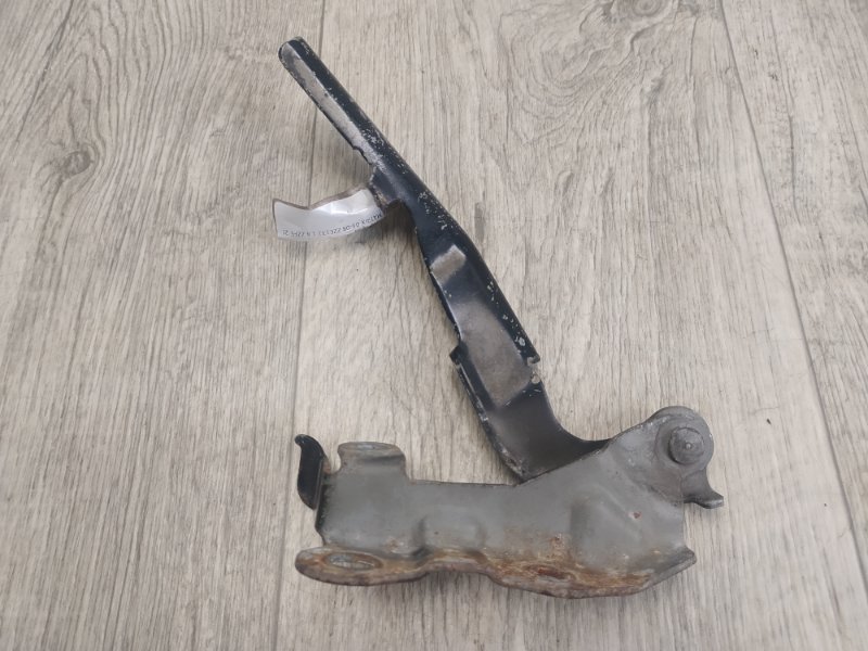 Петля капота правая MATRIX 02-08 2002 ZZE132 1.8L 1ZZ-FE