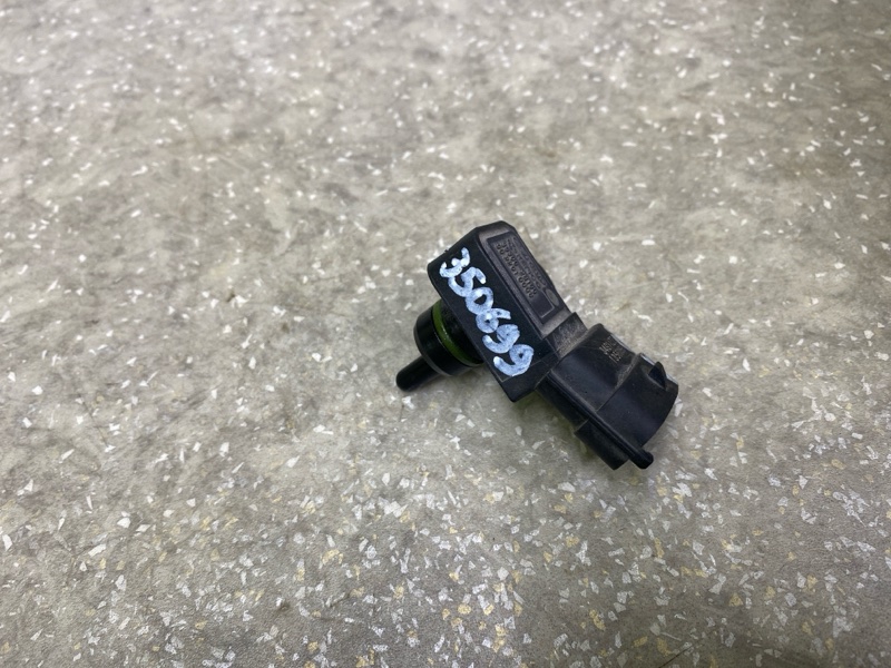 Датчик абсолютного давления (MAP sensor) HYUNDAI ELANTRA MD 10-15 2013 1.8 G4NB 39300-2B100 Б/У