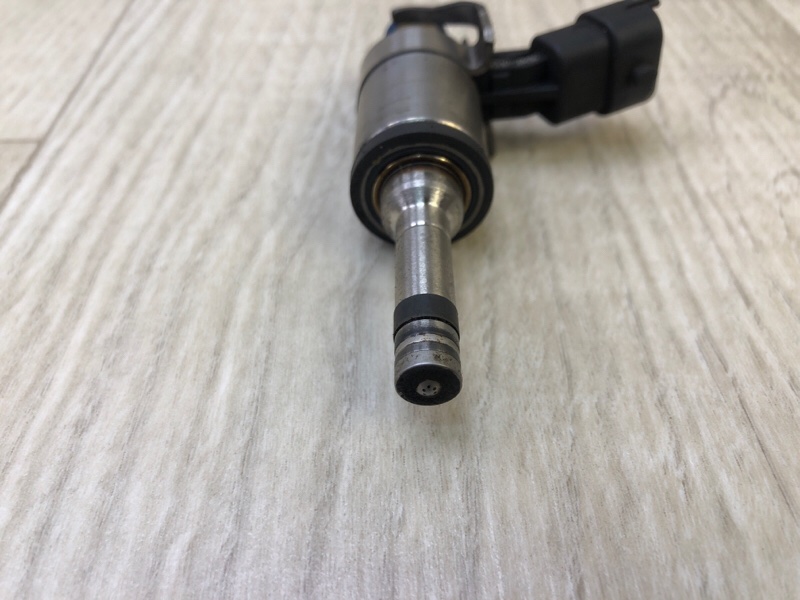 Форсунка топливная HYUNDAI ACCENT RB 10- 1.6 G4FD Форсунка топливная HYUNDAI ACCENT RB 10- 1.6 G4FD