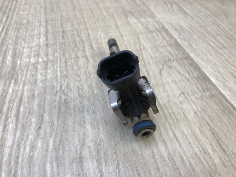 Форсунка топливная ACCENT RB 10- 2013 1.6 G4FD Форсунка топливная ACCENT RB 10- 2013 1.6 G4FD