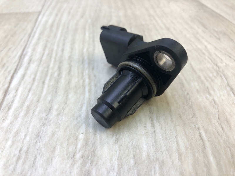 Датчик положения распредвала HYUNDAI ACCENT RB 10- 1.6 G4FD