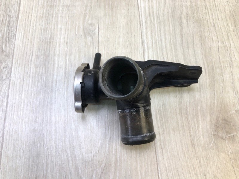 Горловина радиатора ACCENT RB 10- 2013 1.6 G4FD Горловина радиатора ACCENT RB 10- 2013 1.6 G4FD