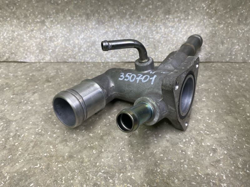 Фланец системы охлаждения HYUNDAI ELANTRA MD 10-15 1.8 G4NB Фланец системы охлаждения HYUNDAI ELANTRA MD 10-15 1.8 G4NB