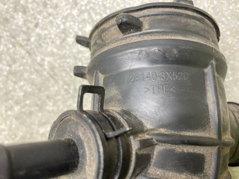 Патрубок воздушного фильтра HYUNDAI ELANTRA MD 10-15 1.8 G4NB