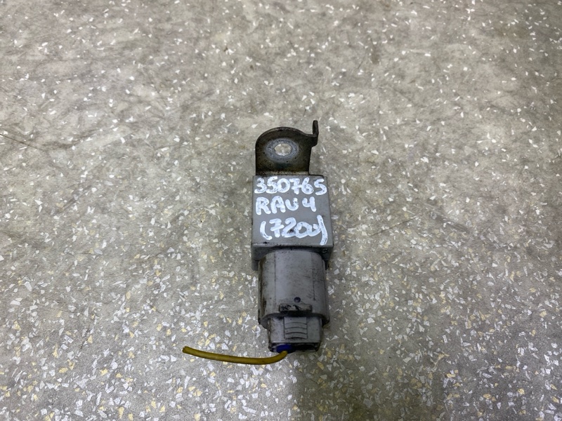 Конденсатор TOYOTA RAV4 05-12 2006 2.4 2AZFE 90980-04195 Б/У