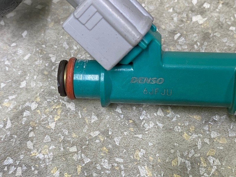 Форсунка топливная RAV4 05-12 2006 2.4 2AZFE Форсунка топливная RAV4 05-12 2006 2.4 2AZFE