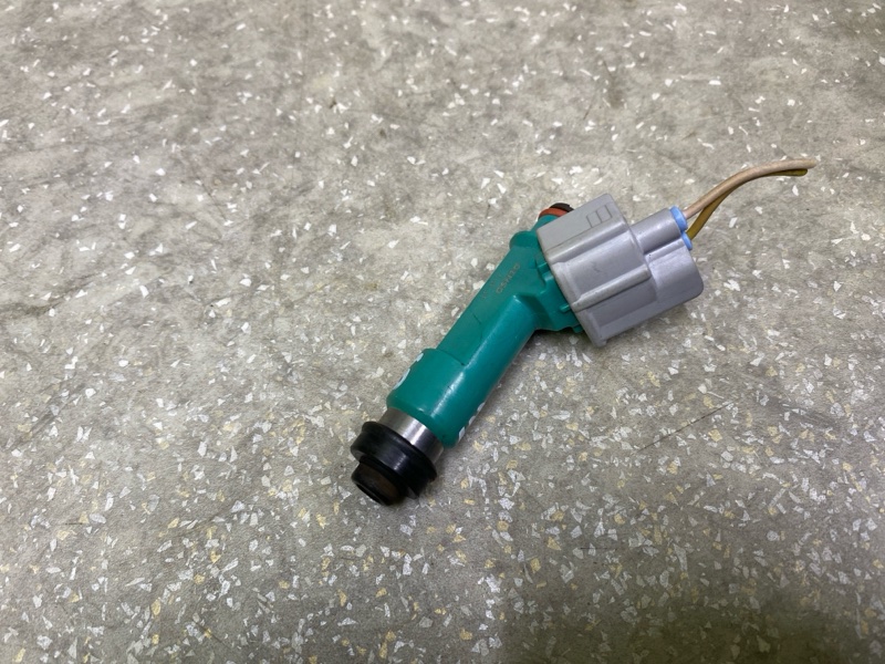 Форсунка топливная RAV4 05-12 2006 2.4 2AZFE