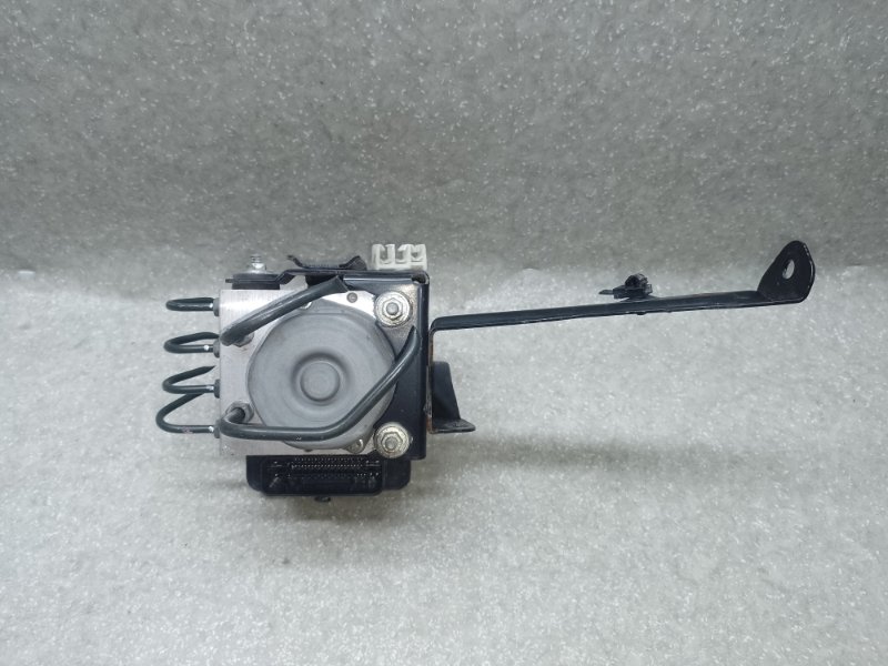 Блок ABS SUBARU FORESTER 12-19 2013 2.5 FB25B 27596SG080 Б/У