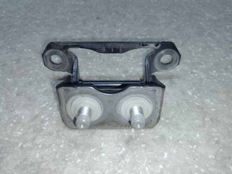 Петля крышки багажника FORESTER 12-19 2013 2.5 FB25B