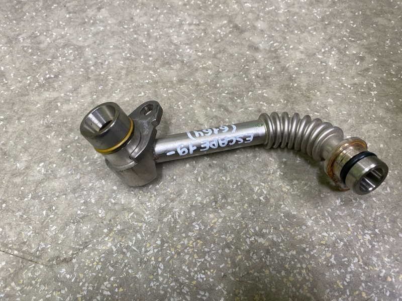 Трубка слива масла с турбины ESCAPE 19 - 2020 C15FDOS