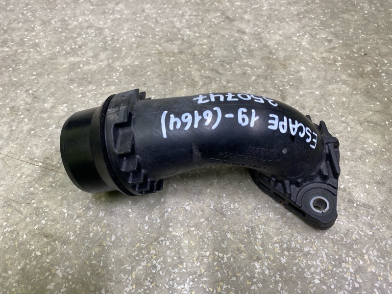 Патрубок интеркулера ESCAPE 19 - 2020 C15FDOS Патрубок интеркулера ESCAPE 19 - 2020 C15FDOS