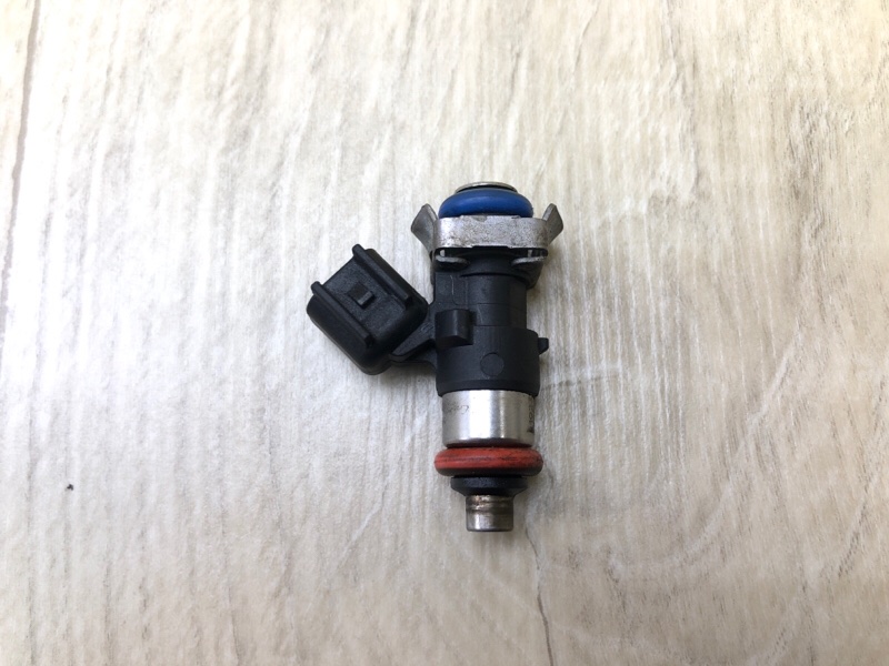 Форсунка топливная FORD MUSTANG 15- 2017 Кабриолет 3.7 C37PDED BR3Z-9F593-B Б/У