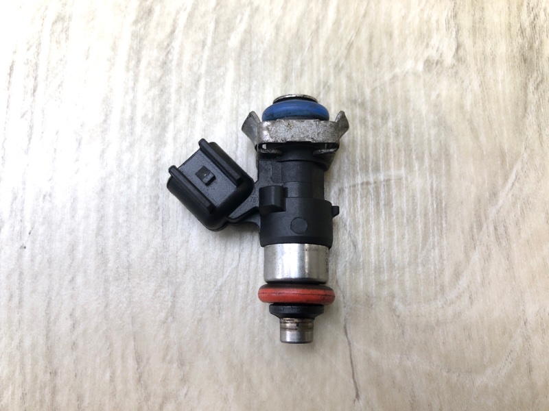 Форсунка топливная FORD MUSTANG 15- 2017 Кабриолет 3.7 C37PDED BR3Z-9F593-B Б/У