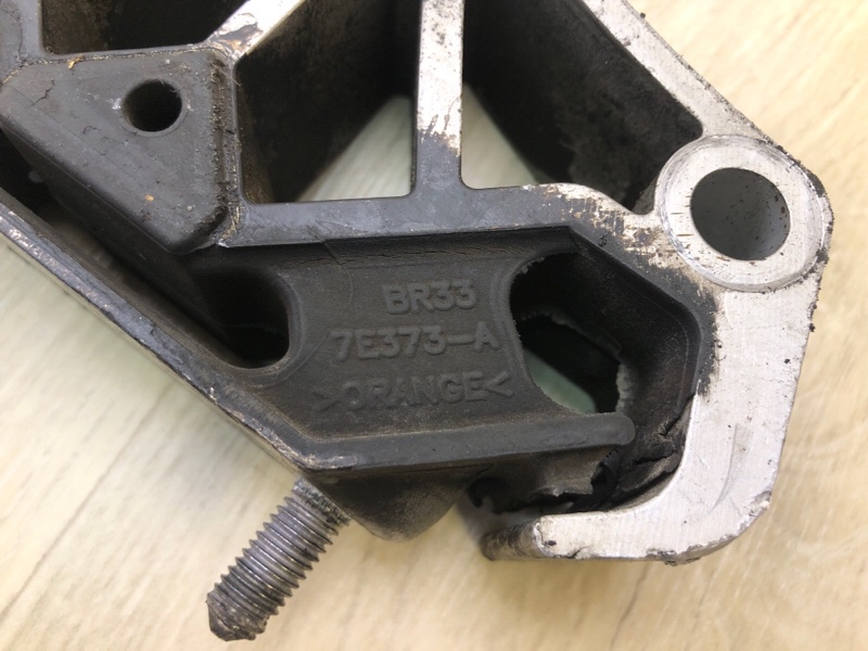 Подушка АКПП MUSTANG 15- 2017 Кабриолет 3.7 C37PDED